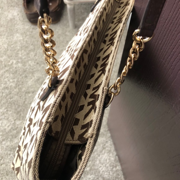 Michael Kors Purse - Picture 3 of 4